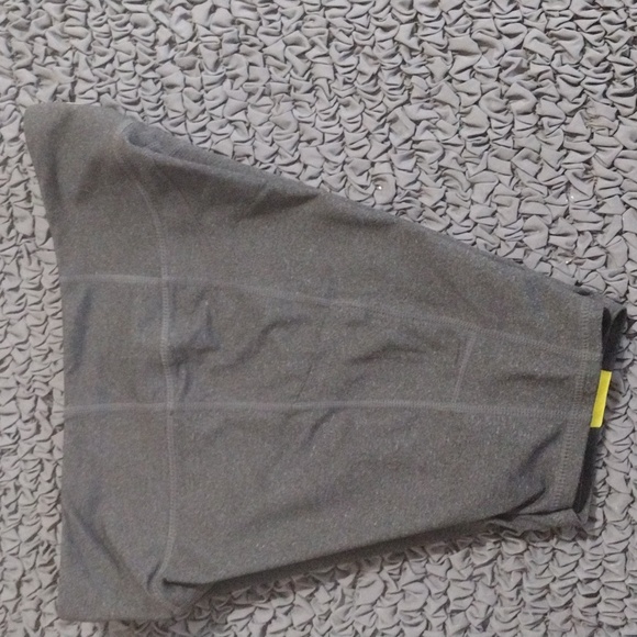 Fabletics Shorts - Picture 4 of 5